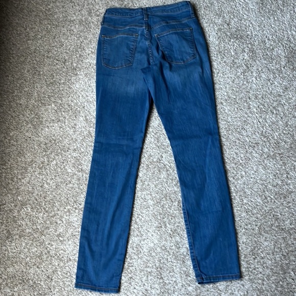Universal Thread high rise skinny jeans. Size 0. - Picture 4 of 4